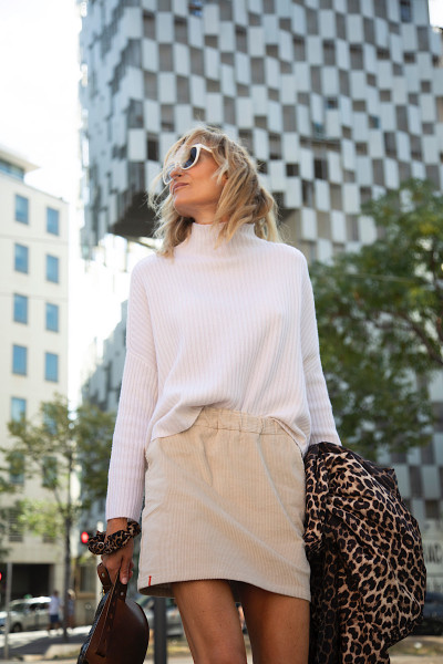 Maevy Mouvement Libre - Jupe Mini Vogue Velvet Craie