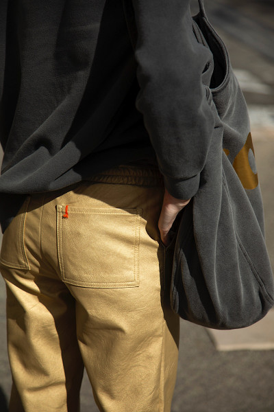 Maevy Mouvement Libre - Pantalon Vegan Or