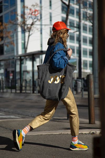 Maevy Mouvement Libre - Pantalon Vegan Or (2)