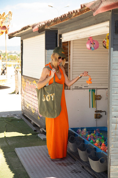 Marguerite à la plage - Robe Bandol Mandarine