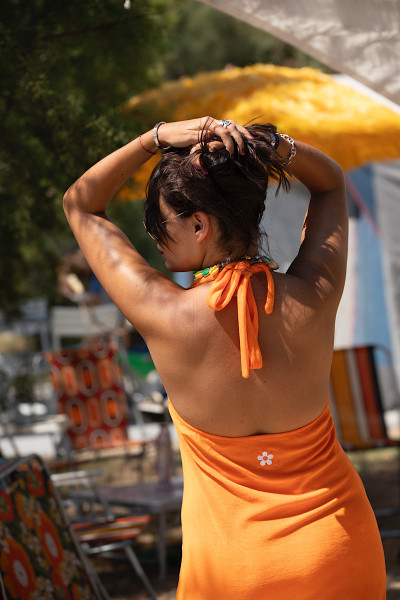 Marguerite à la plage - Robe Bandol Mandarine