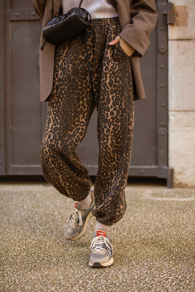 Souvenir - Jogging Leopard