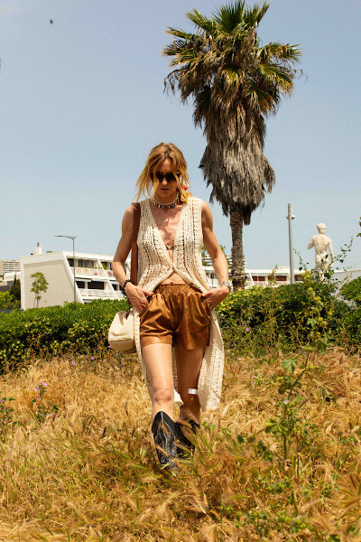 Maevy Mouvement Libre - Short Vegan Suede Nuts