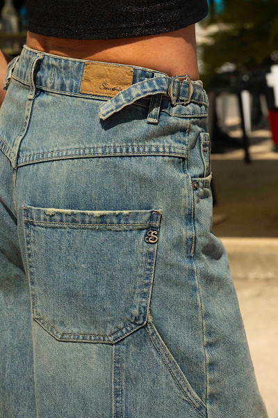 Souvenir - Bermuda Jean Milan