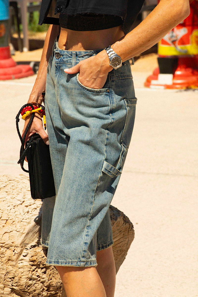 Souvenir - Bermuda Jean Milan