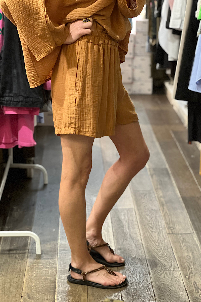 Madone - Short Pablo Camel