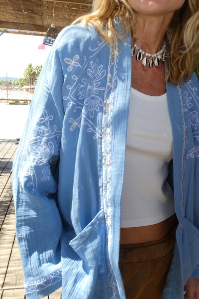 Madone - Kimono Brodé Bleu