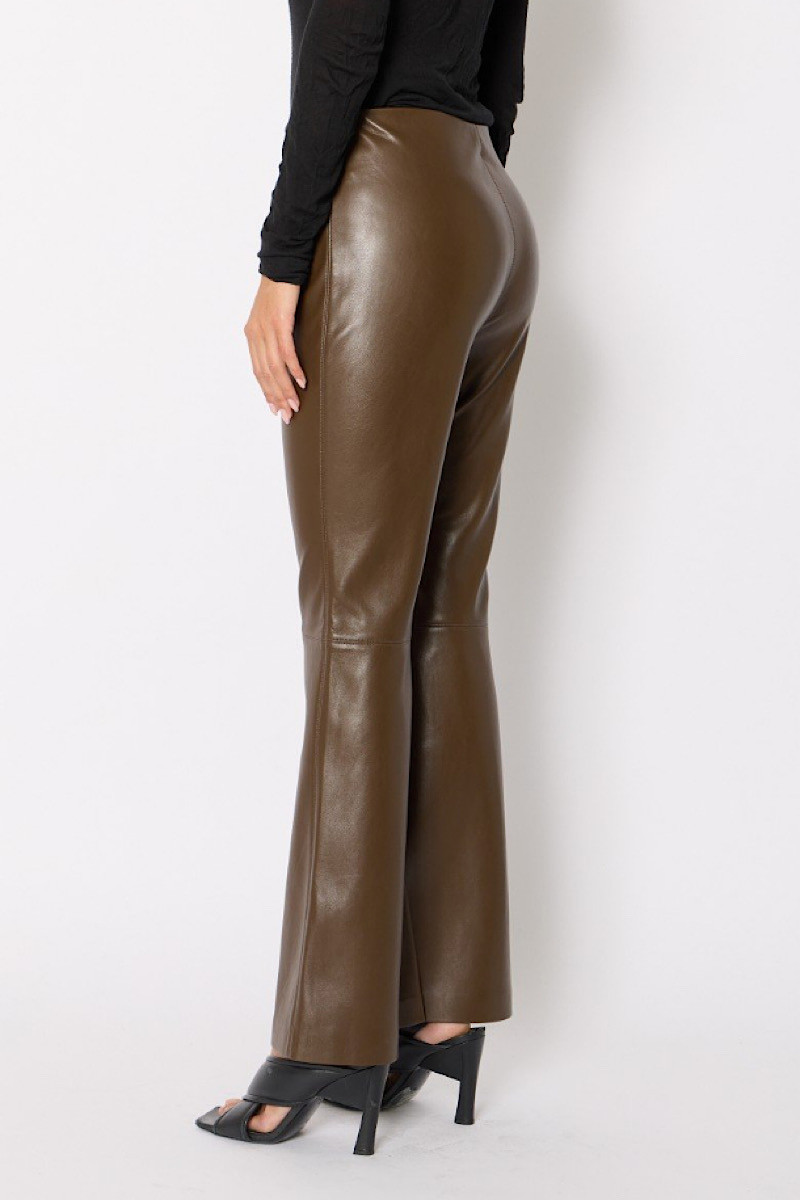 BERENICE - Pantalon Flare Simili Cuir Moka