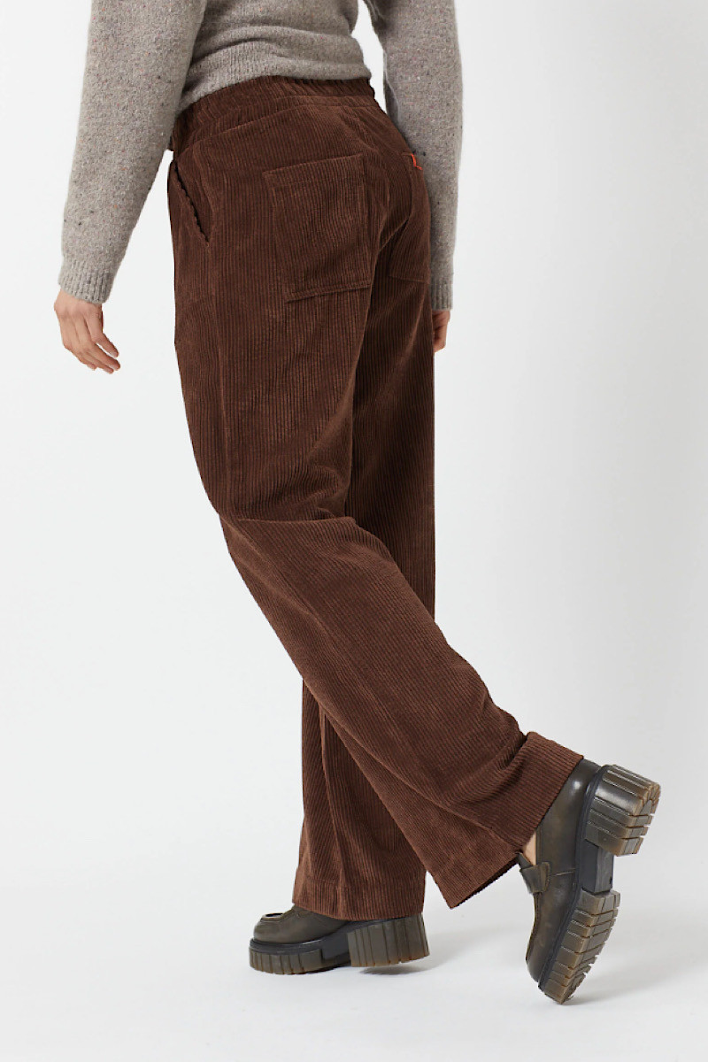 Maevy Mouvement Libre - Pantalon Vintage Choco