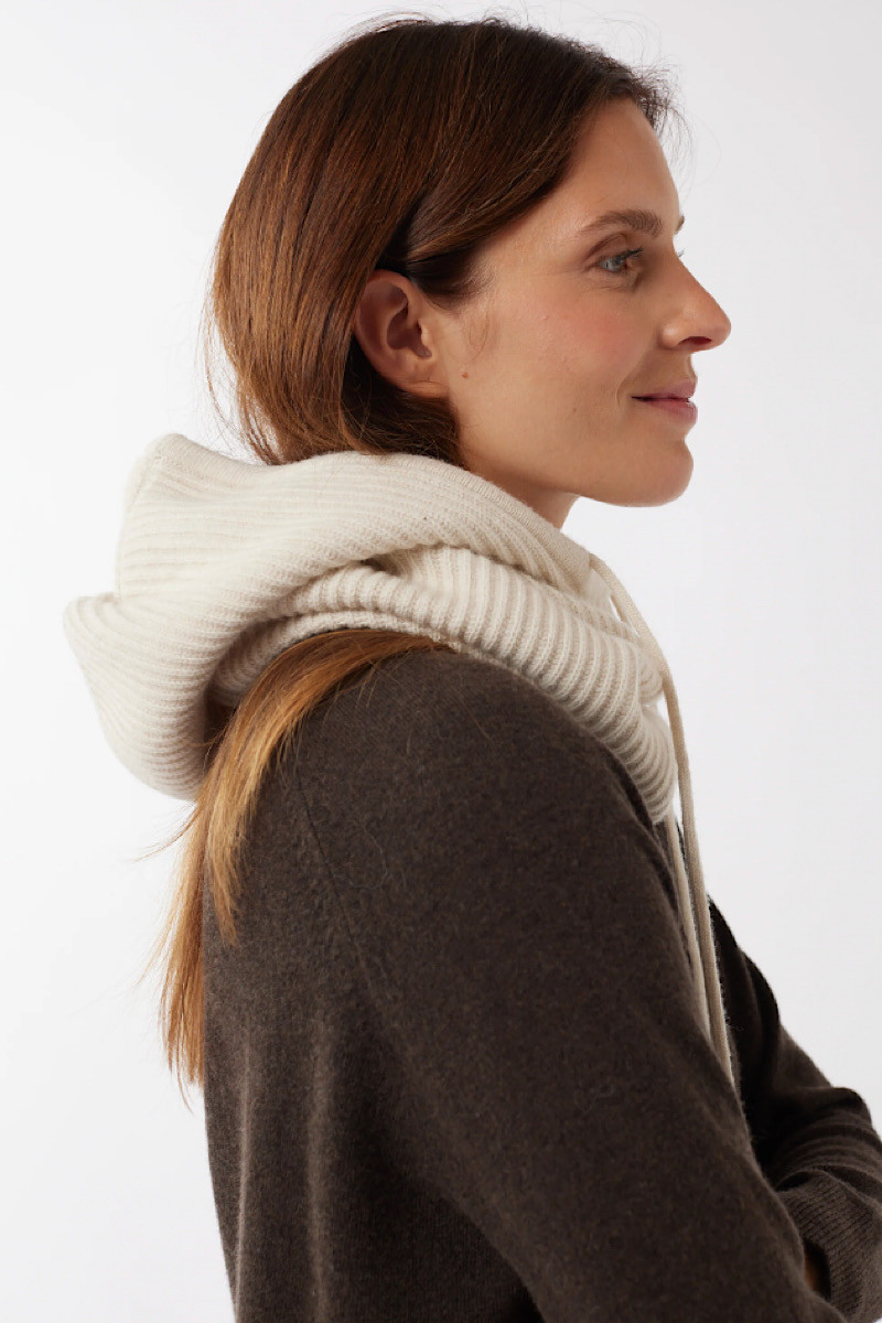 Maevy Mouvement Libre - Col Capuche Off White