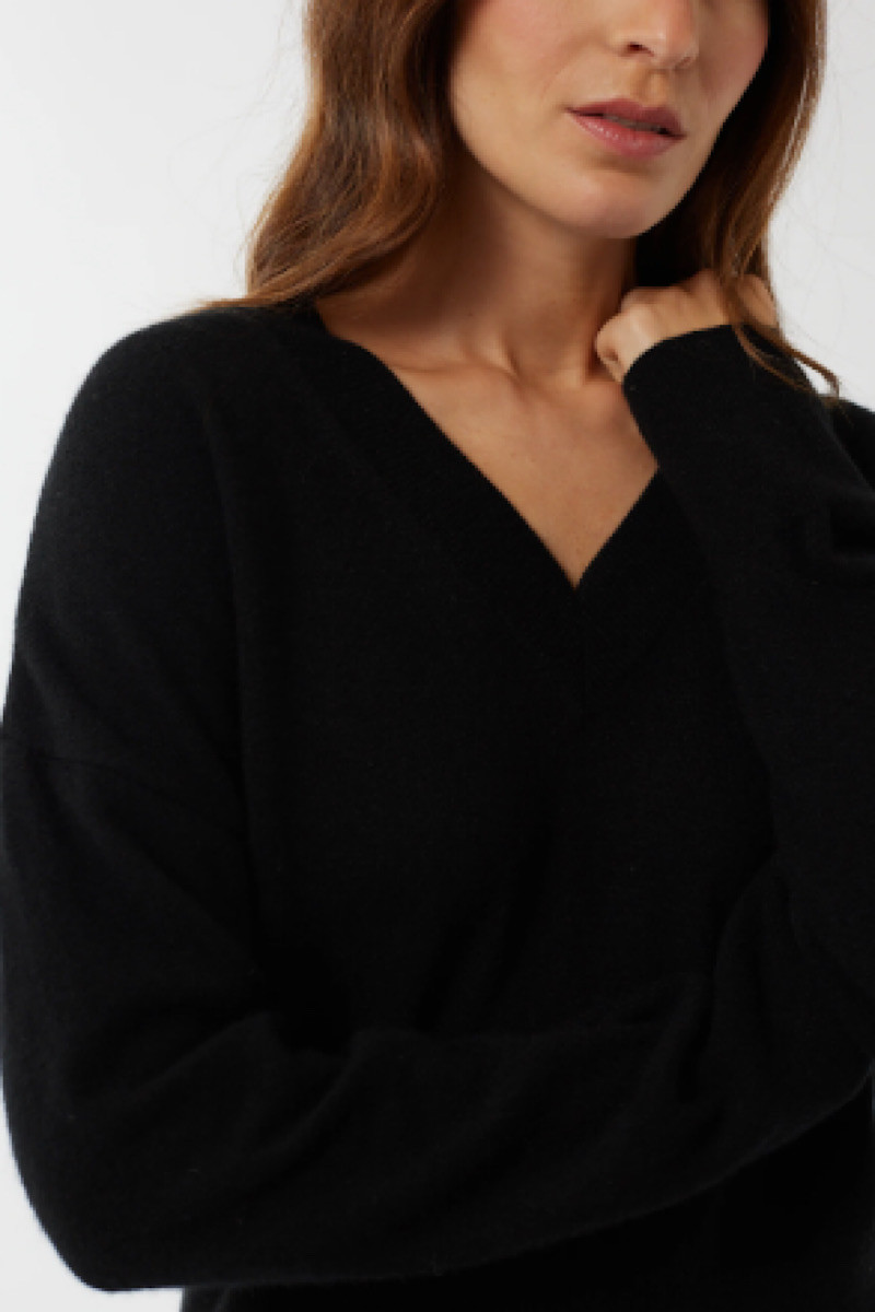 Maevy Mouvement Libre - Pull Loup Col V Noir
