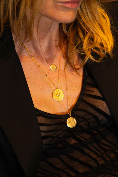 LOUISE HENDRICKS - Collier In Love