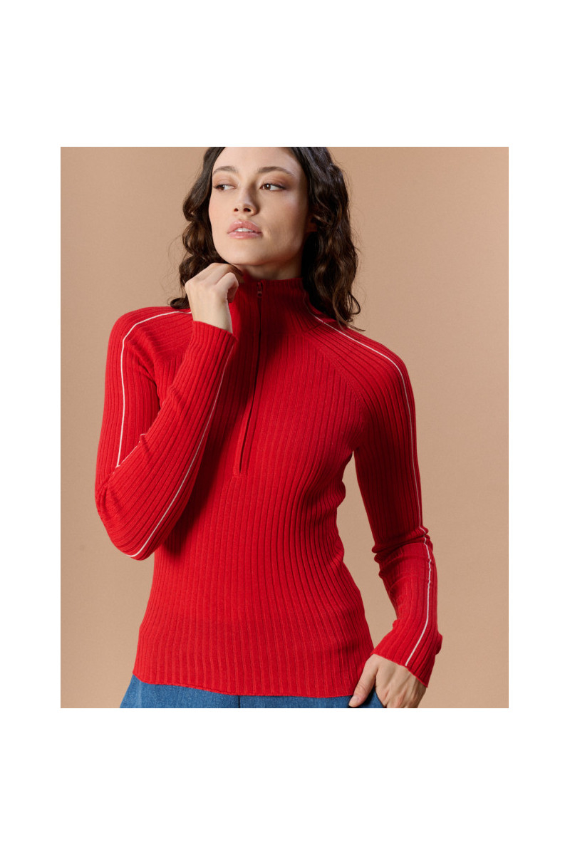 Karma Koma - Top Aniston Japan Red